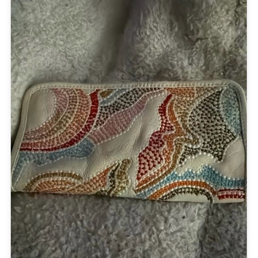 Free people wallet